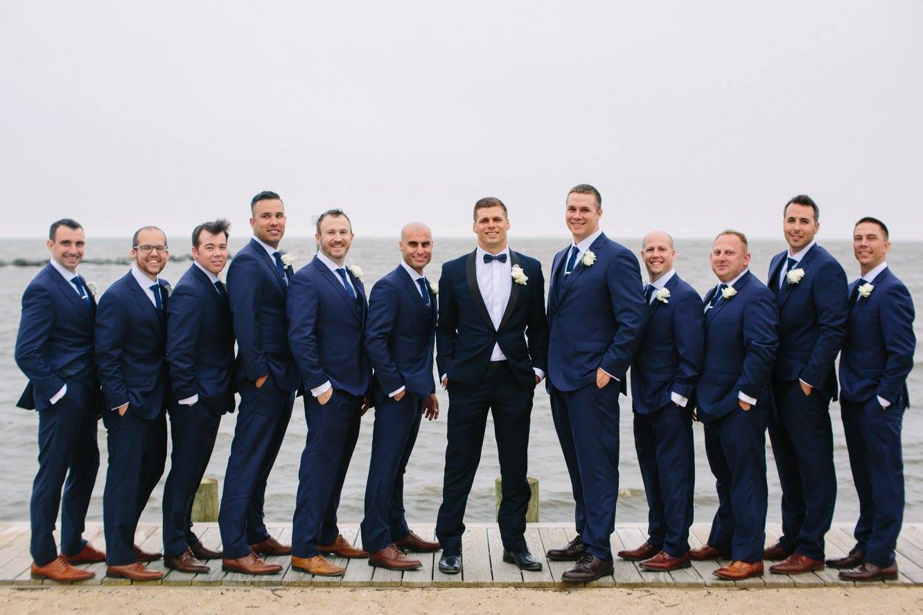 How to differentiate yourself from your groomsmen on the wedding day.